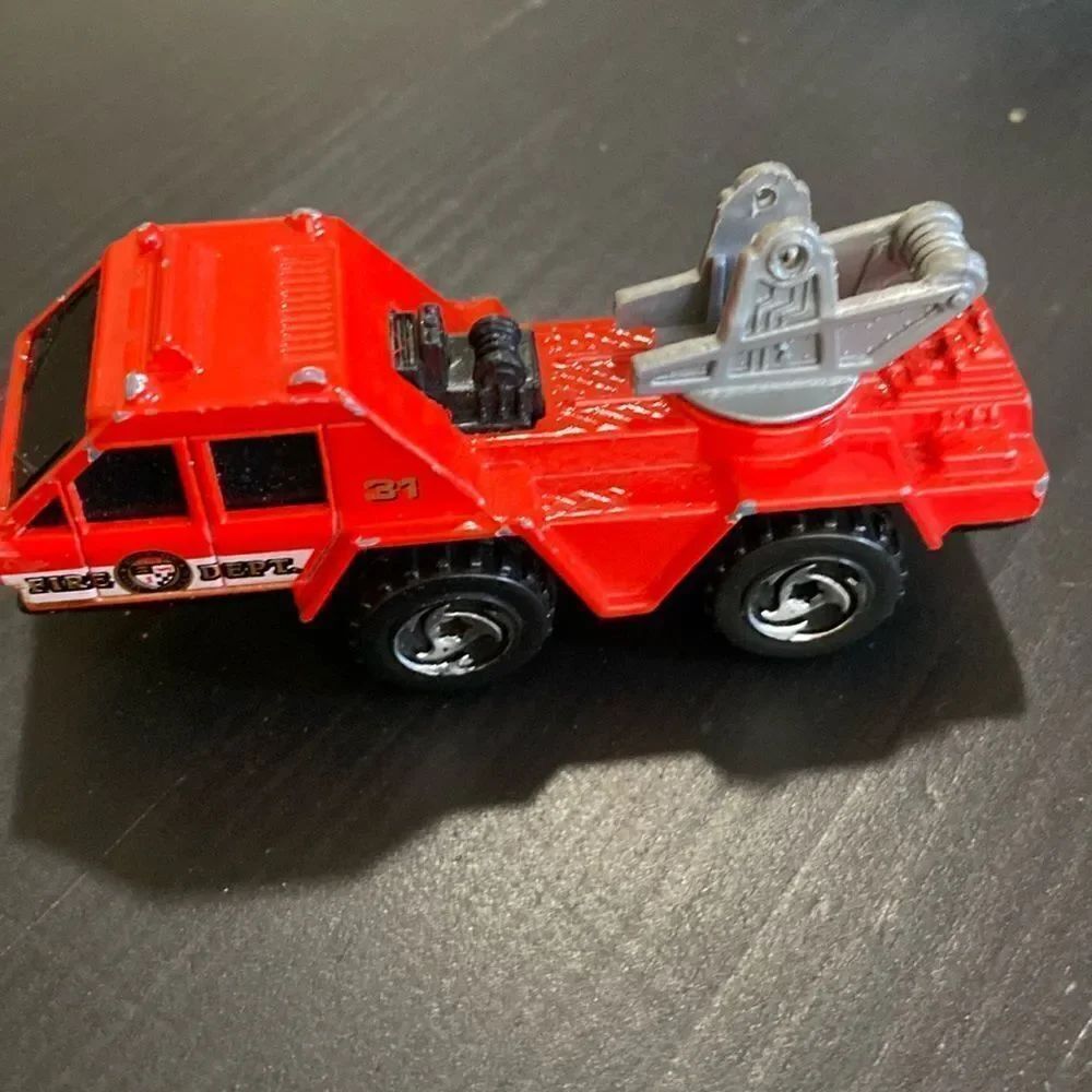 Fire Dept. Unit 31 Flame Stopper Red Truck Hot Wheels Rare Vintage